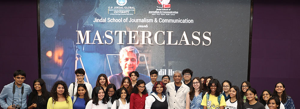 JGU Students at a Masterclass by internationally renowned actor, Adil Hussein
